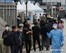 오후 9시까지 1469명 신규 확진..전날보다 454명↑