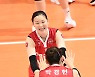 구솔 '박경현과 하이파이브 나누며'[포토]