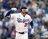 '벨린저 3점포·베츠 역전 적시타' 다저스, NLCS 반격 시작