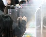 대체급식 먹는 학생들