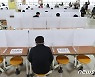전국 학교비정규직노조 총파업으로 인한 대체 급식 먹는 학생들