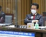 [사설]  김용판 '돈다발 사진'  허위 폭로, 어처구니없다