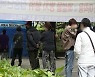 오후 6시까지 신규 확진 1074명..전날 대비 199명↓
