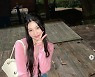 '크러쉬♥' 조이, 상큼한 과즙미..안은진과 깜찍 투샷까지[M+★SNS]