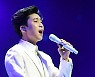 임영웅, 음악적 스펙트럼 넓힌 '히어로' MV 1900만뷰 돌파