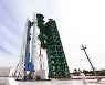 [뉴시스Pic] 한국형 우주발사체 '누리호', 발사대 기립·고정 작업 완료