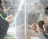오늘 점심은 빵과 주스