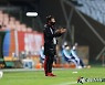 '12년 만에 ACL 결승행' 포항 김기동 감독 "감정 복받쳐"