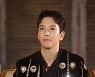 씨엔블루 정용화 "신곡 '싹둑', 미용실 보고 영감..떼창 부분 有"