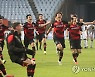 엇갈리는 희비