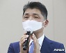 김범수 "글로벌 기업은 법 아니면 막을 방법 없어..역차별 없게 해달라"