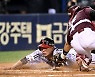 [포토] 서건창, 시도는 좋았으나!
