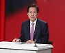홍준표 "윤석열, 지도자 수업 안 된 칼잡이..히틀러도 찬양할건가"