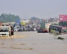 인도·네팔, 홍수 사망자 200여명.."코로나 이어 재앙 겹쳐"