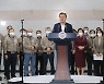 연설 버전 여러개 준비한 文 "한걸음만 더 나아가면 된다"