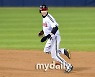 [MD포토] 김용의 '3루까지 달린다'
