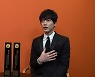 [ST포토] 사카구치 켄타로 '떨리는 수상소감'