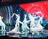 [T포토] 진조크루 '화려한 오프닝 무대'