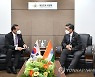 서욱 국방부 장관, 인도방산차관 접견