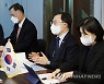 카자흐스탄 경제부총리와 면담하는 문승욱 장관