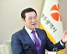 이용섭 광주시장 "누리호와 함께 우주강국의 꿈 쏘아 올려"