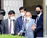 다이아·까르띠에 시계..전두환 일가 재산 공매 476억원 낙찰