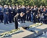 이재명 "노무현 대통령 길을 따라 끝까지 갈 것"