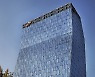 [특징주] 인적 분할 앞둔 SK텔레콤, 기업가치 상승 기대감에 4% ↑