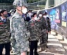 안보전시관 둘러보는 박병석 국회의장