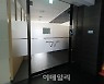 '생수병 사건' 지방 발령 불만에 범행?..동료 진술 확보