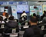 백신 접종 시작 240일 만에 70% 달성..11월부터 단계적 일상회복