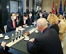 문승욱 장관, 두바이서 리투아니아 경제혁신부 장관 면담