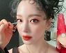 한예슬, 화려한 메이크업도 완벽 소화..놀라운 눈 크기 [★SHOT!]