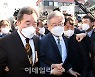 [포토]이재명-이낙연, '손 꼭잡은 두사람'