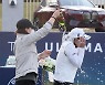고진영 '우승 축하'