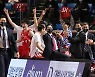 [BK 리뷰] '2Q+3Q 55-34' SK, DB 압도 .. 단독 선두 등극