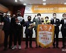 한라마 '백록비천', 제주도지사배 대상 오픈경주 '2연승'