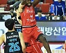 [JB포토] 한국가스공사 니콜슨의 투핸드 덩크