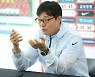 황선홍 U-23 감독의 데뷔전 출사표, "오랜만에 긴장되지만 좋은 결과 만들겠다"