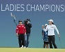 챔피언조에서 명승부를 펼친 임희정과 고진영 [LPGA BMW 레이디스 챔피언십]