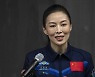 중력보다 벗어나기 힘든 '여성=화장'이라는 편견[플랫]