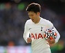 Fans call for more Son as Spurs lose to West Ham