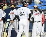 LG, 7G 연속 무승..롯데와 4-4 무승부 '가까워지는 3위' [MK현장]
