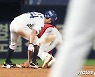 NC 최정원 '2루까지'