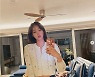 임수향, 그냥 있어도 화보..한줌 허리라인[똑똑SNS]