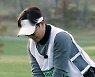 이승철, 김성주X안정환 앞 무릎 꿇은 이유는?(내 이름은 캐디)[M+TV컷]