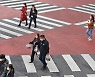 "방역강화 조치, 추가접종과 시너지 효과낼 것..1~2주 뒤부터 효과"