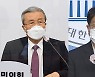 김종인-권성동 주말 회동 "금태섭 합류..중도 영입 추가 논의키로"