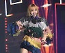 리사 코로나 완치 "오늘(4일) 자가격리 해제"..블랙핑크 멤버는? [공식]