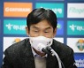 위기의 강원FC 사령탑 된 최용수 감독